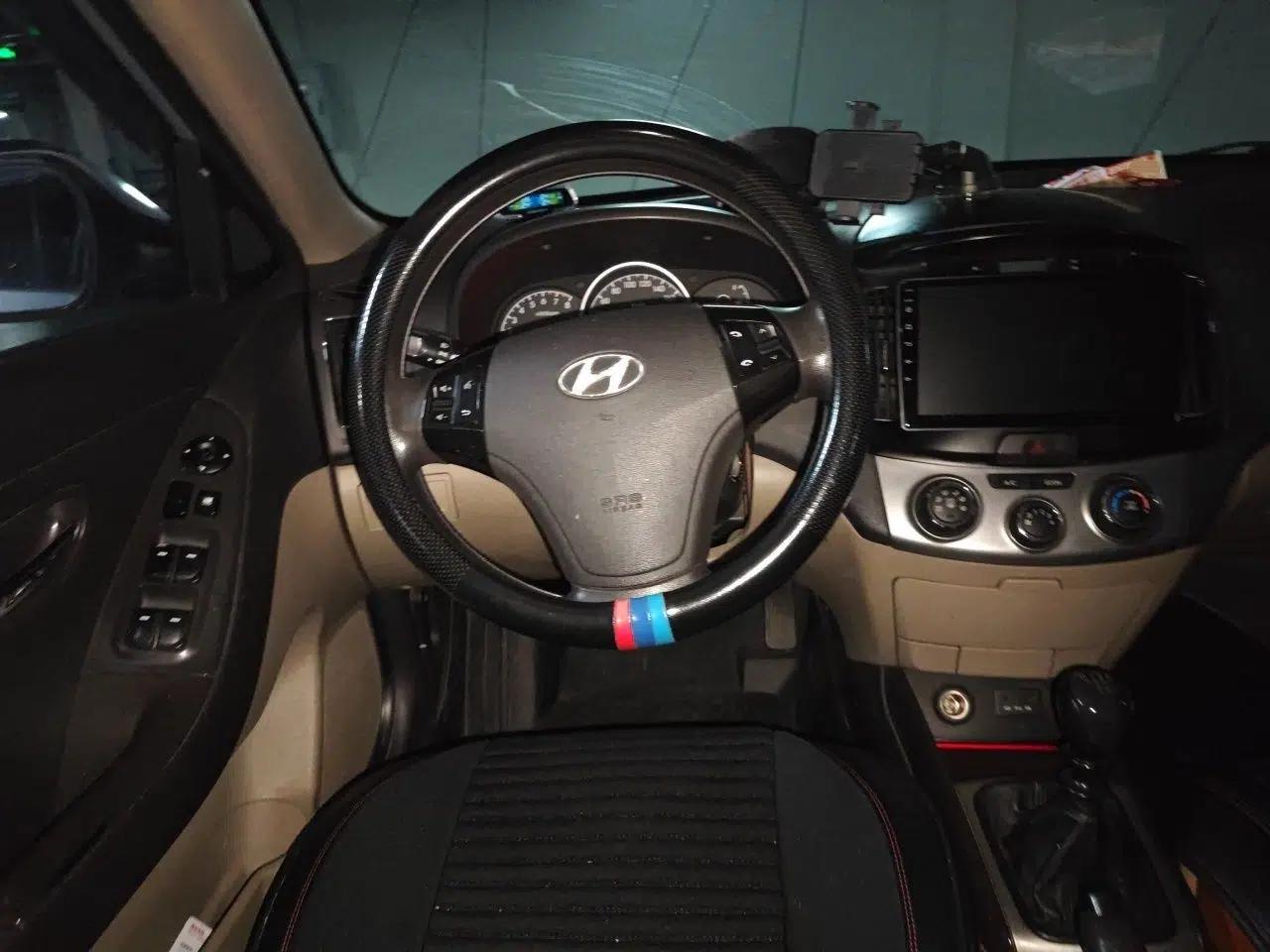 Hyundai Celesta 2011 1.6L Manual Luxury Model — миниатюра 10