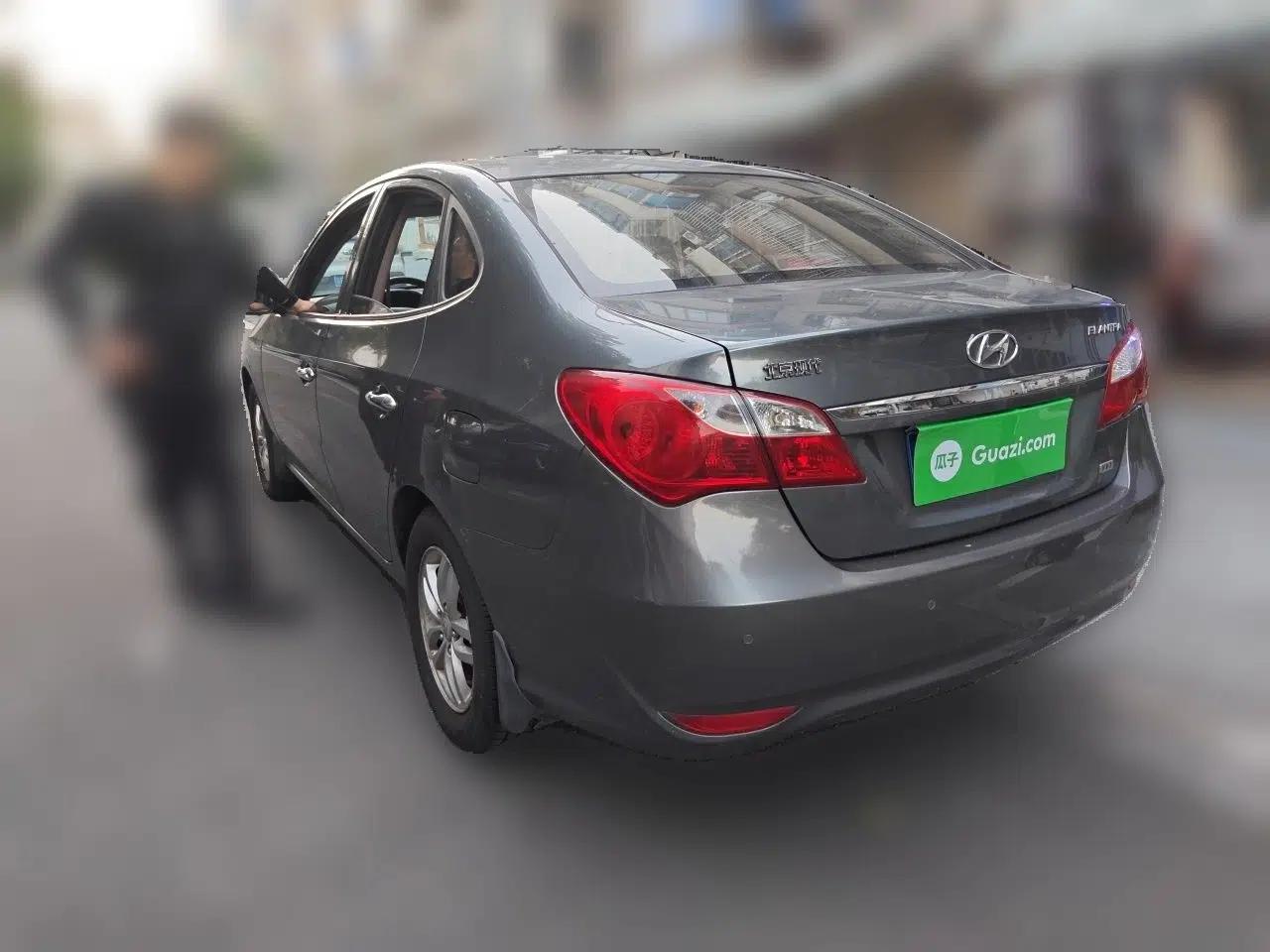 Hyundai Celesta 2011 1.6L Automatic Luxury Version — миниатюра 4