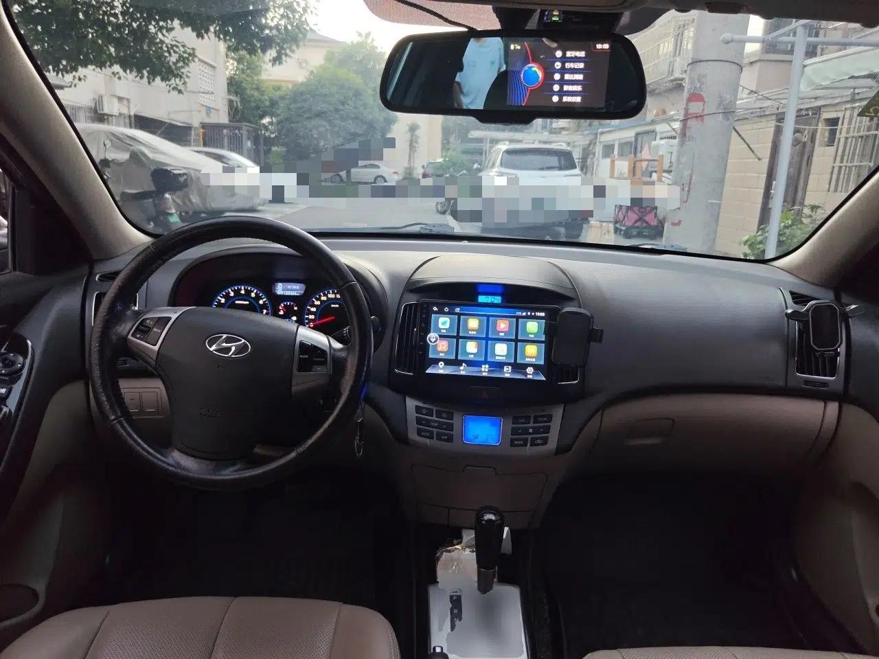 Hyundai Celesta 2011 1.6L Automatic Luxury Version — миниатюра 9