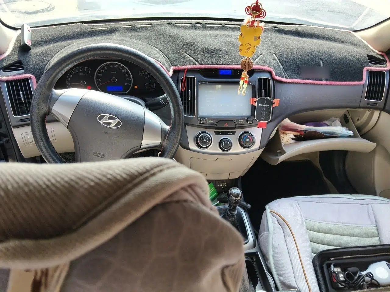 Hyundai Celesta 2011 1.6L Manual Comfort Edition — миниатюра 9