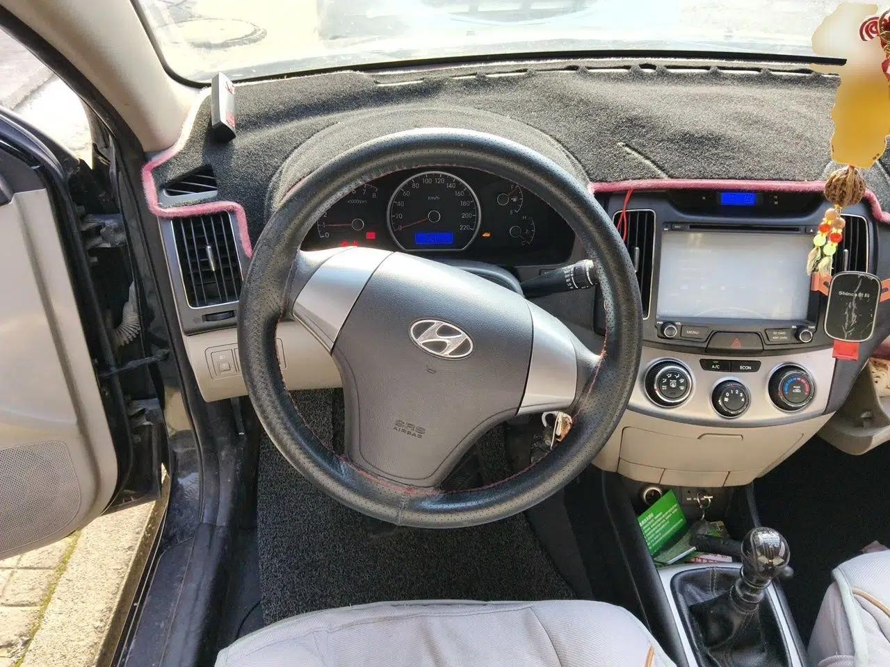 Hyundai Celesta 2011 1.6L Manual Comfort Edition — миниатюра 10