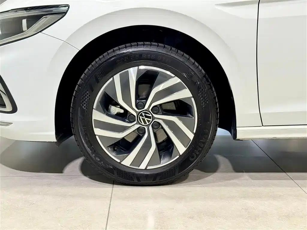 2025 Volkswagen Bora 200TSI DSG Joyful Navigation Edition — миниатюра 11