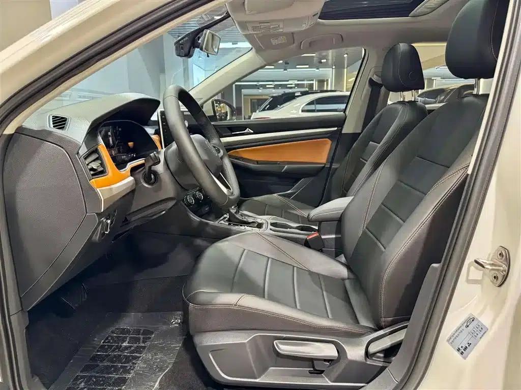 2025 Volkswagen Bora 200TSI DSG Joyful Navigation Edition — миниатюра 17