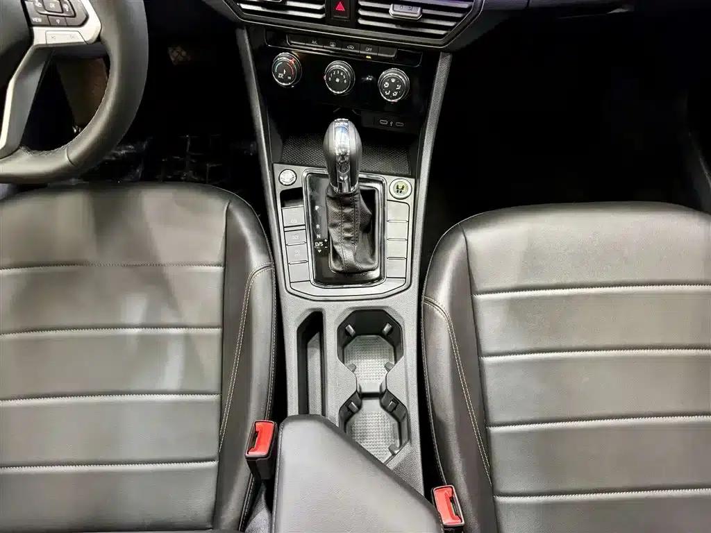 2025 Volkswagen Bora 200TSI DSG Joyful Navigation Edition — миниатюра 20