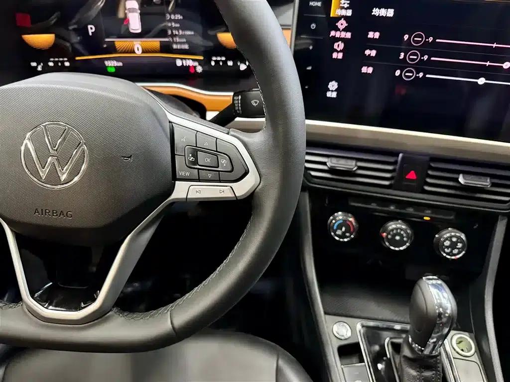2025 Volkswagen Bora 200TSI DSG Joyful Navigation Edition — миниатюра 23