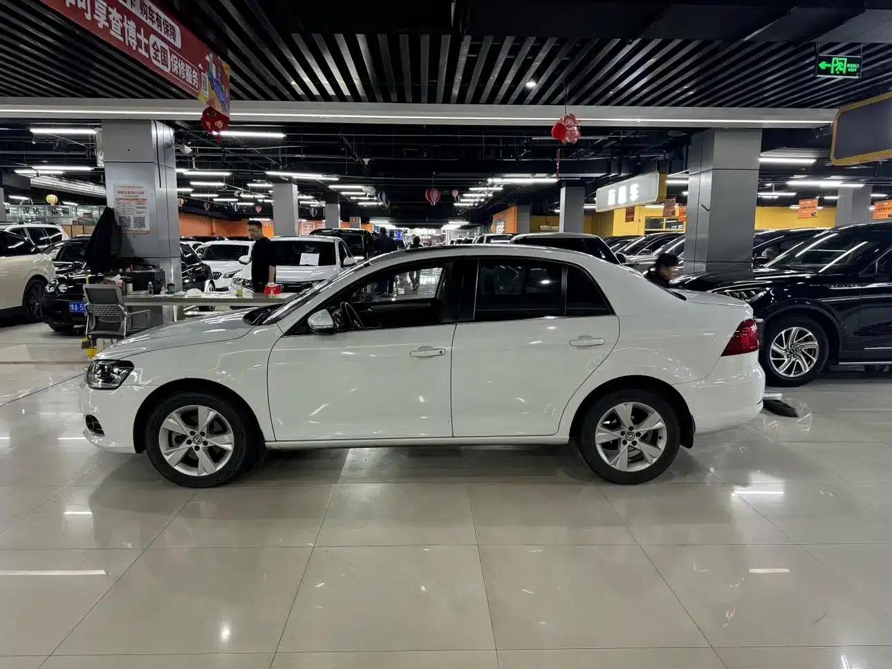 2015 Volkswagen Bora Value Edition 1.6L Automatic Comfort Model — миниатюра 4
