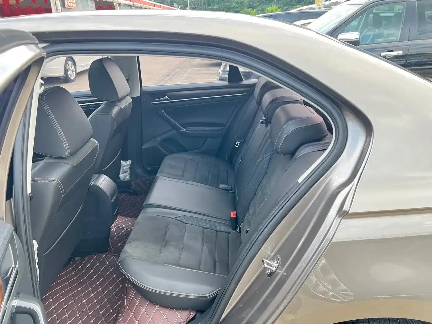 2016 Volkswagen Bora 1.6L Automatic Luxury Edition — миниатюра 14