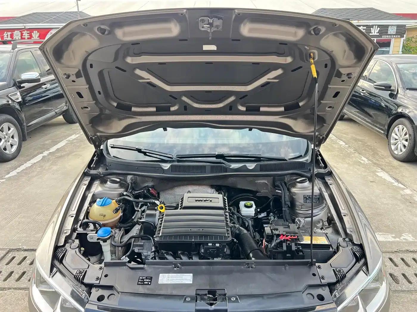 2016 Volkswagen Bora 1.6L Automatic Luxury Edition — миниатюра 25