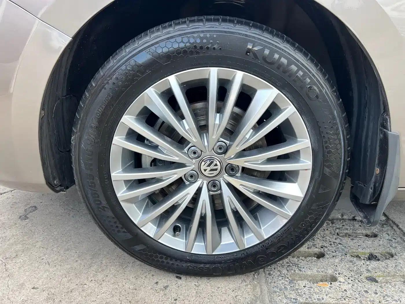 2016 Volkswagen Bora 1.6L Automatic Luxury Edition — миниатюра 4