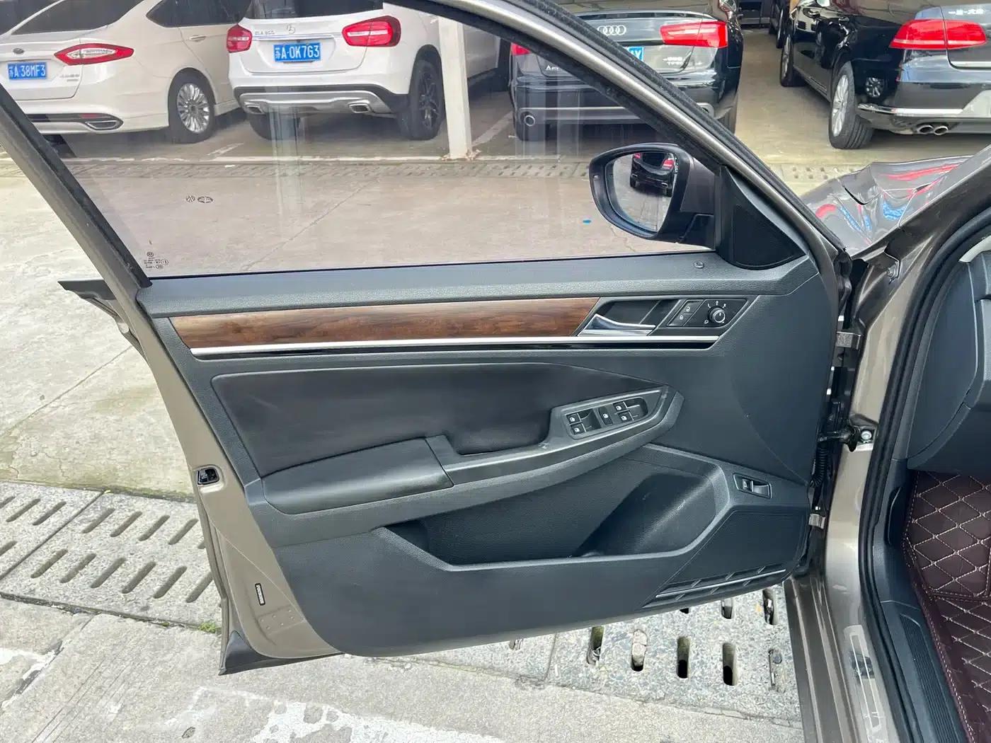 2016 Volkswagen Bora 1.6L Automatic Luxury Edition — миниатюра 6