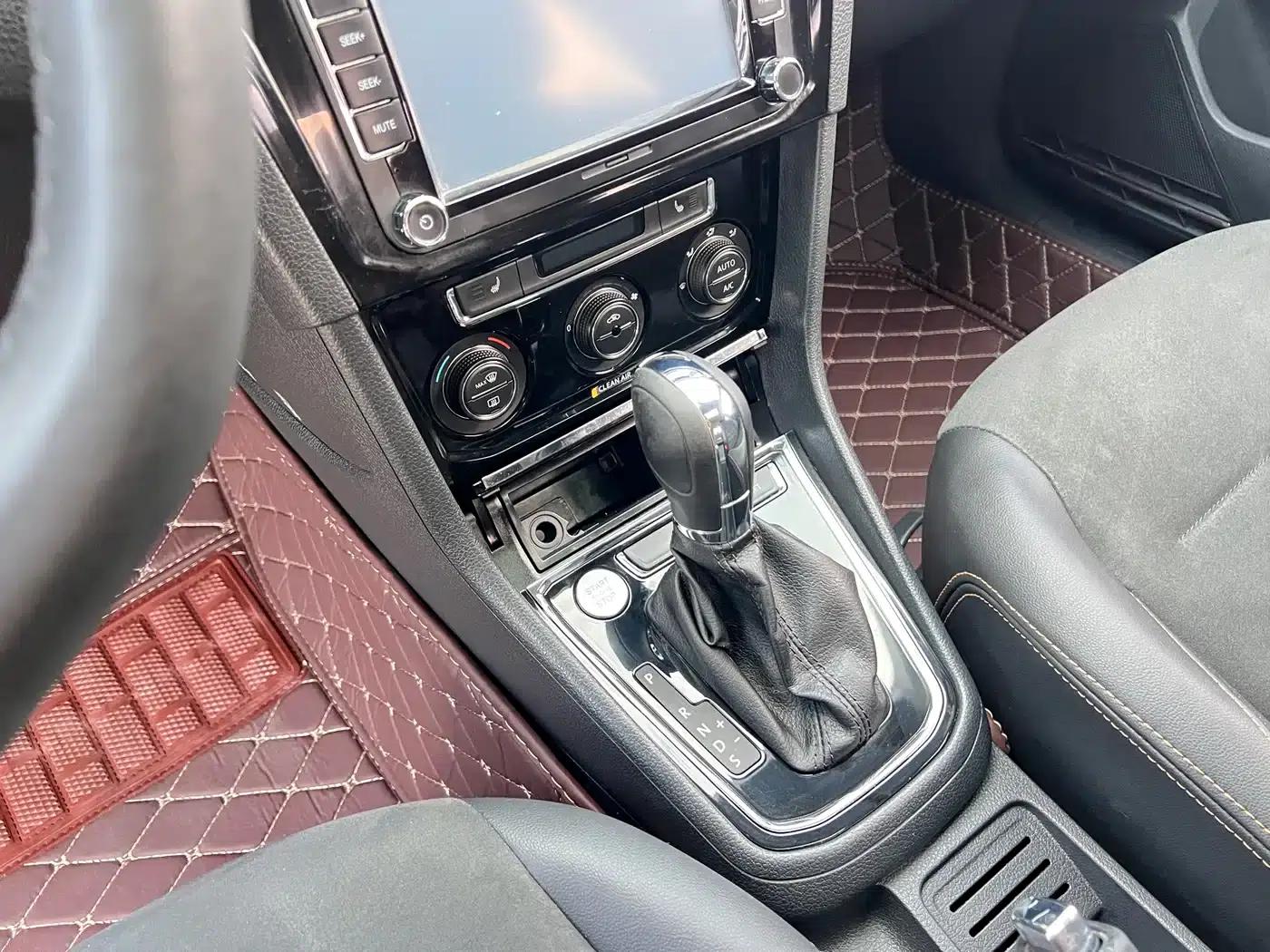 2016 Volkswagen Bora 1.6L Automatic Luxury Edition — миниатюра 8