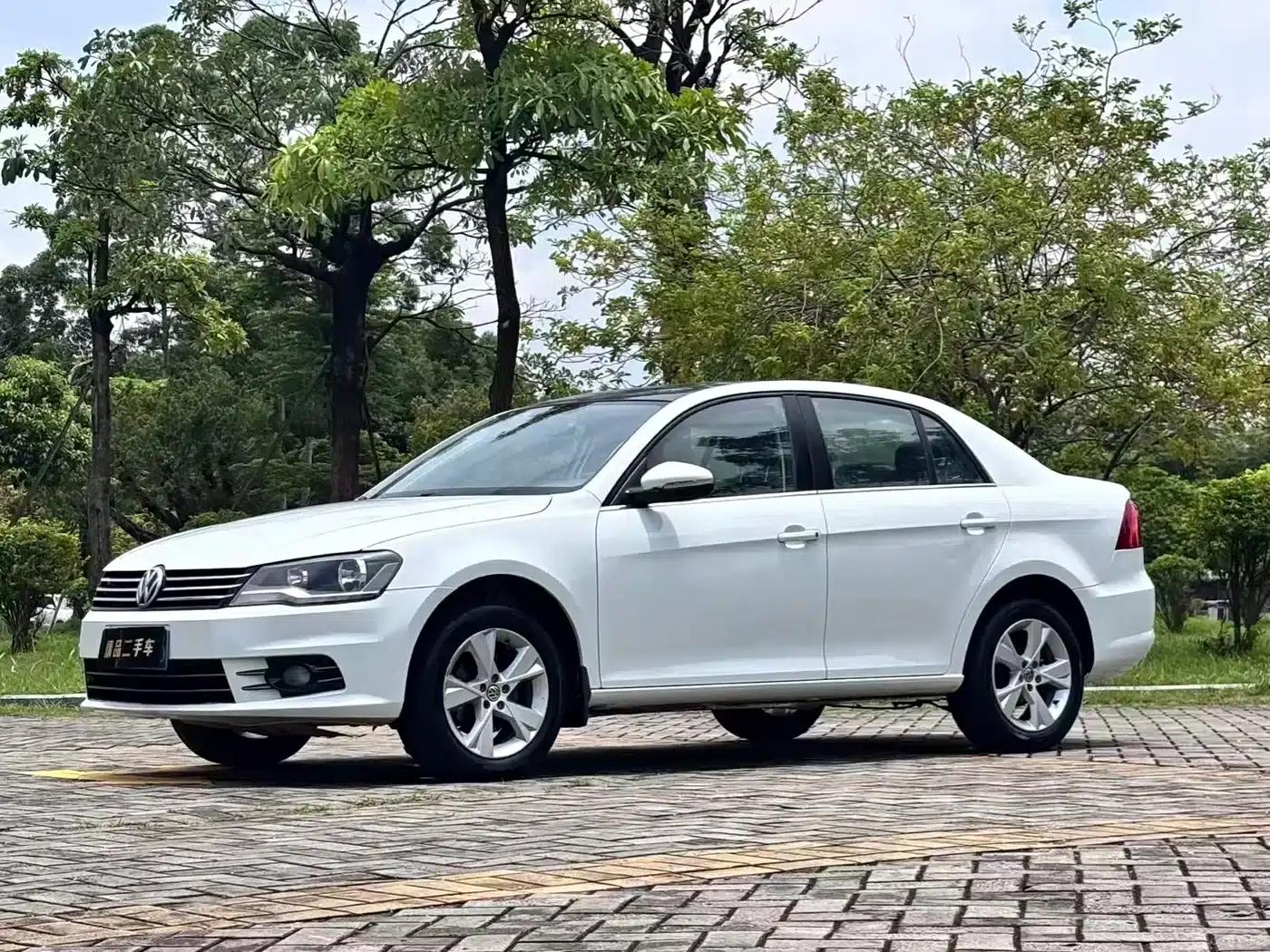 2015 Volkswagen Bora Value Edition 1.6L Manual Comfort Model — миниатюра 1
