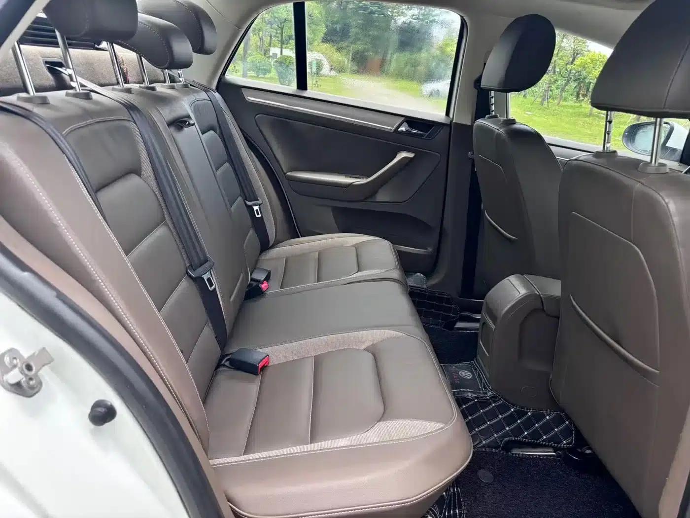2015 Volkswagen Bora Value Edition 1.6L Manual Comfort Model — миниатюра 11