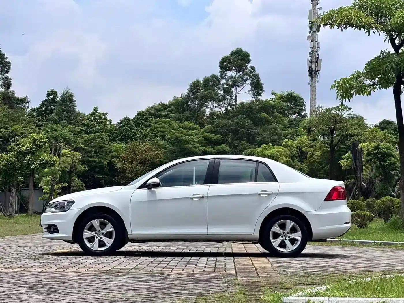 2015 Volkswagen Bora Value Edition 1.6L Manual Comfort Model — миниатюра 7