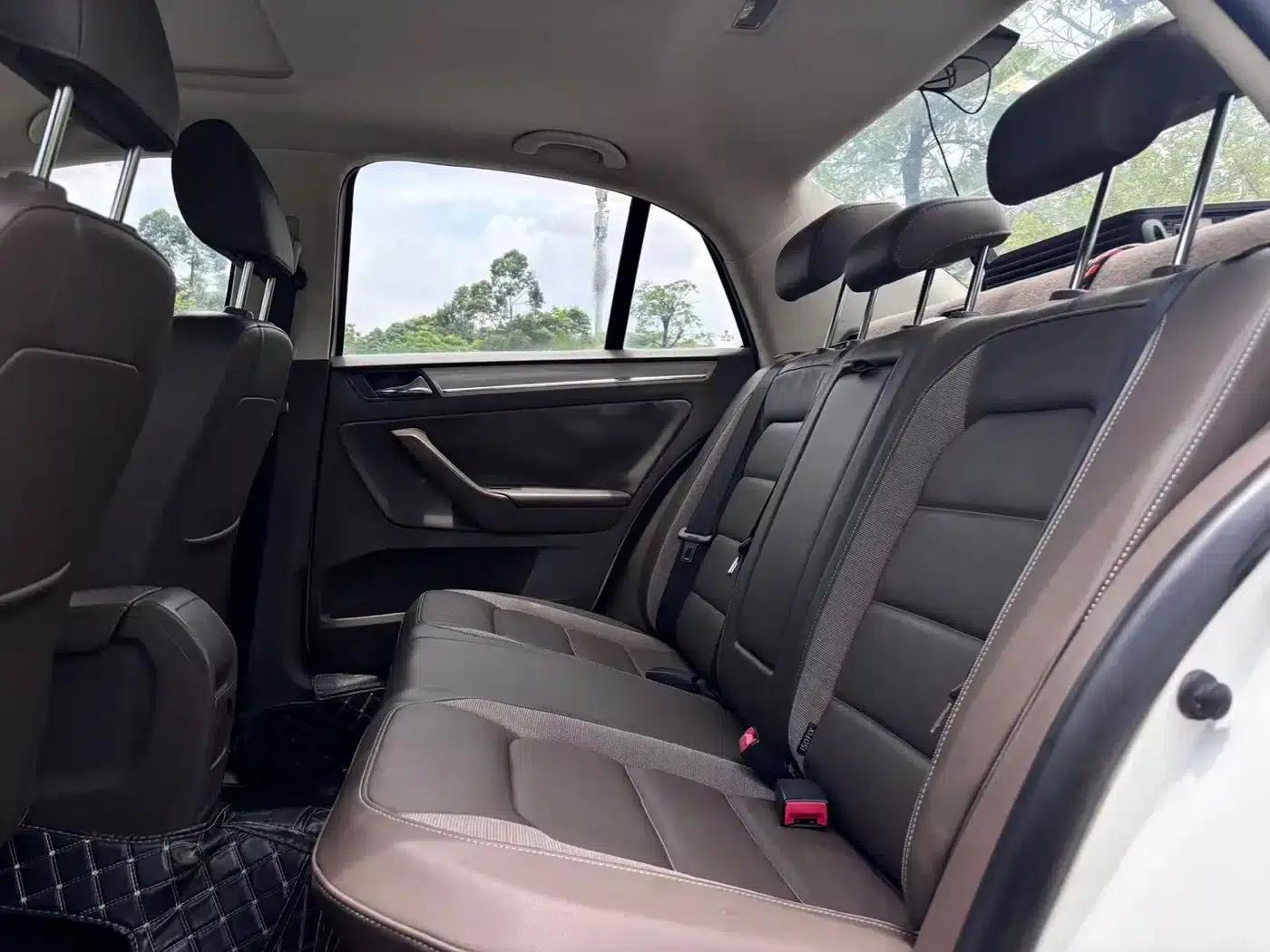 2015 Volkswagen Bora Value Edition 1.6L Manual Comfort Model — миниатюра 10