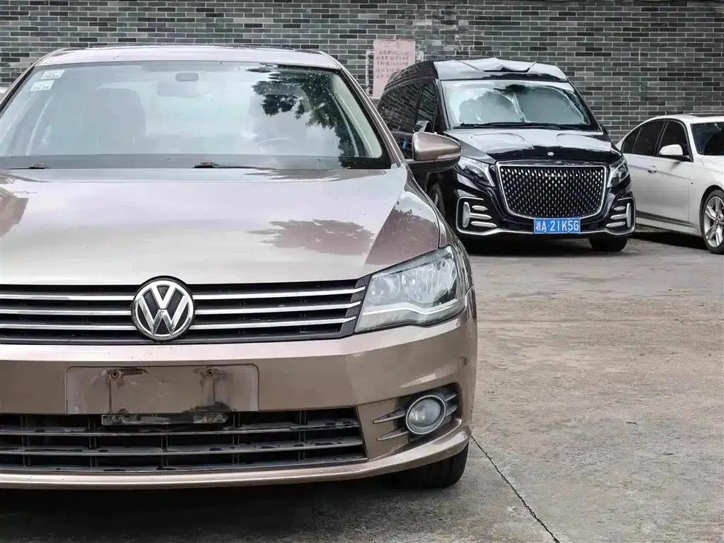 2013 Volkswagen Bora 1.6L Automatic Luxury Edition — миниатюра 22