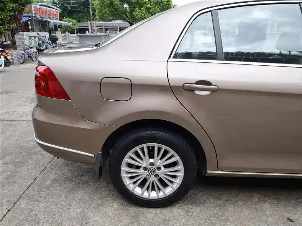 2013 Volkswagen Bora 1.6L Automatic Luxury Edition — миниатюра 27
