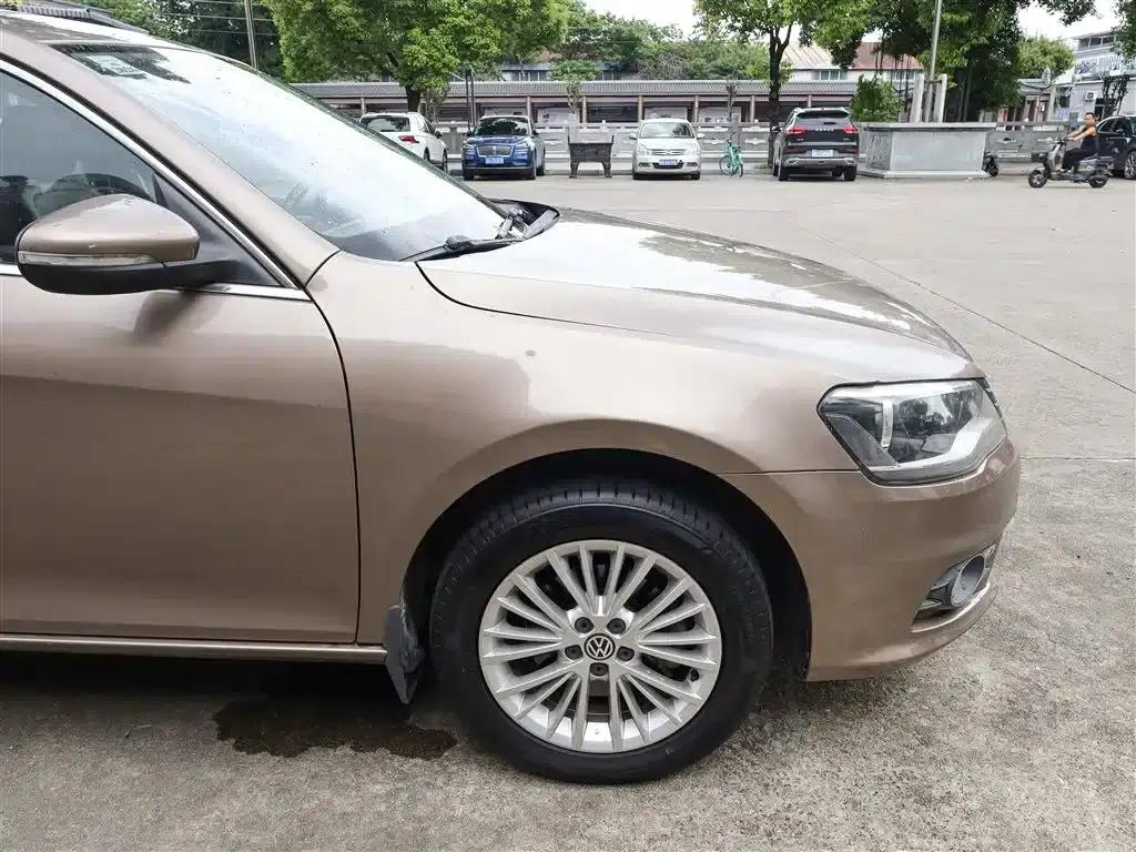2013 Volkswagen Bora 1.6L Automatic Luxury Edition — миниатюра 28