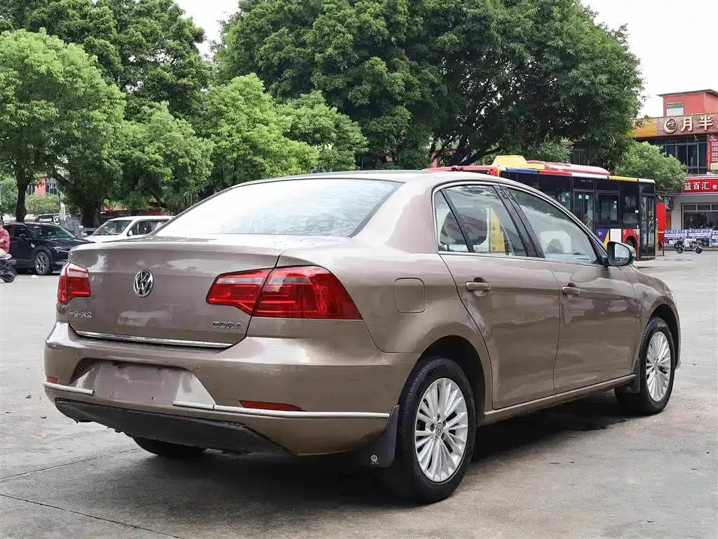2013 Volkswagen Bora 1.6L Automatic Luxury Edition — миниатюра 7
