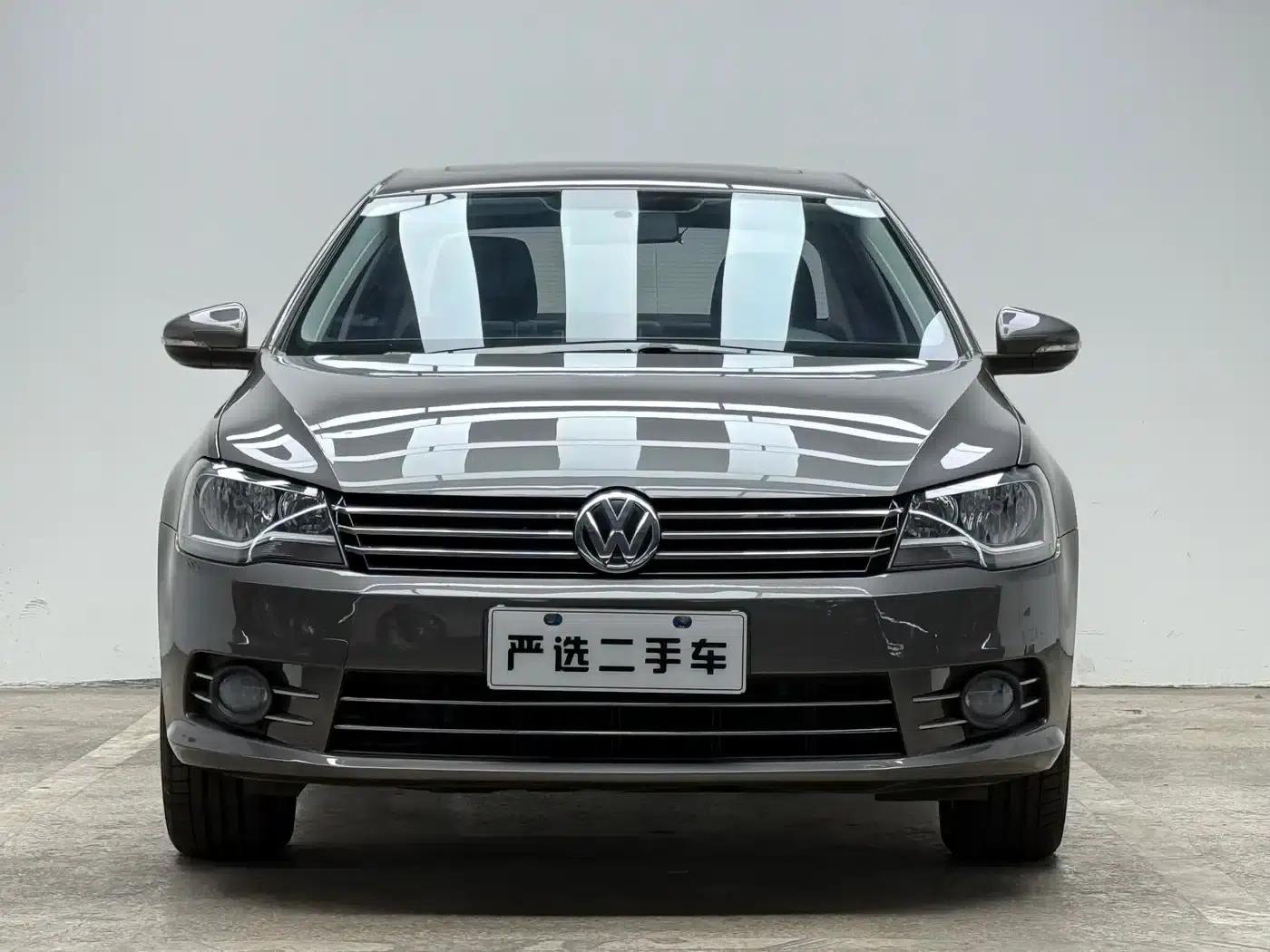 2013 Volkswagen Bora 1.6L Automatic Comfort Model — миниатюра 1