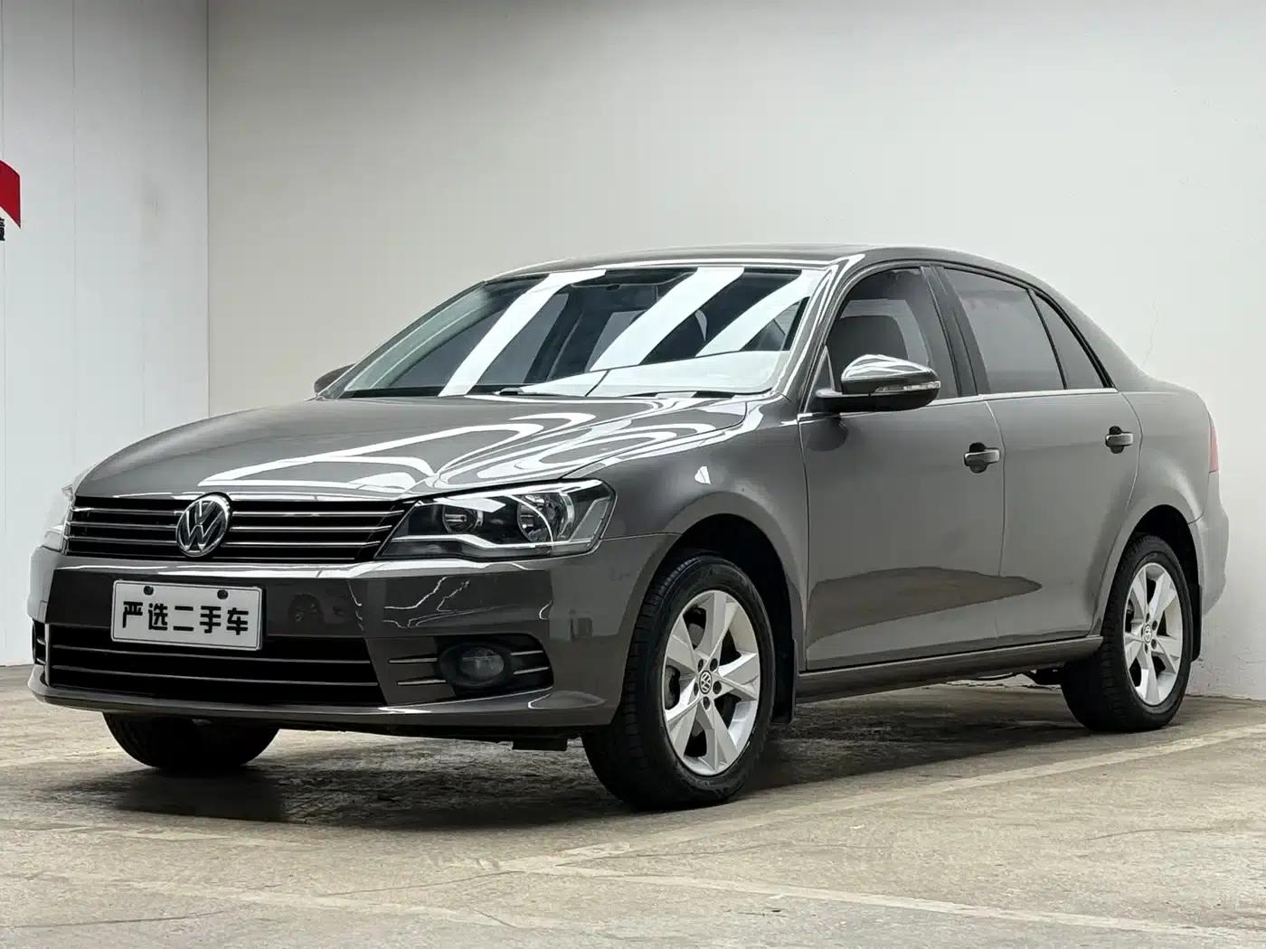 2013 Volkswagen Bora 1.6L Automatic Comfort Model — миниатюра 3