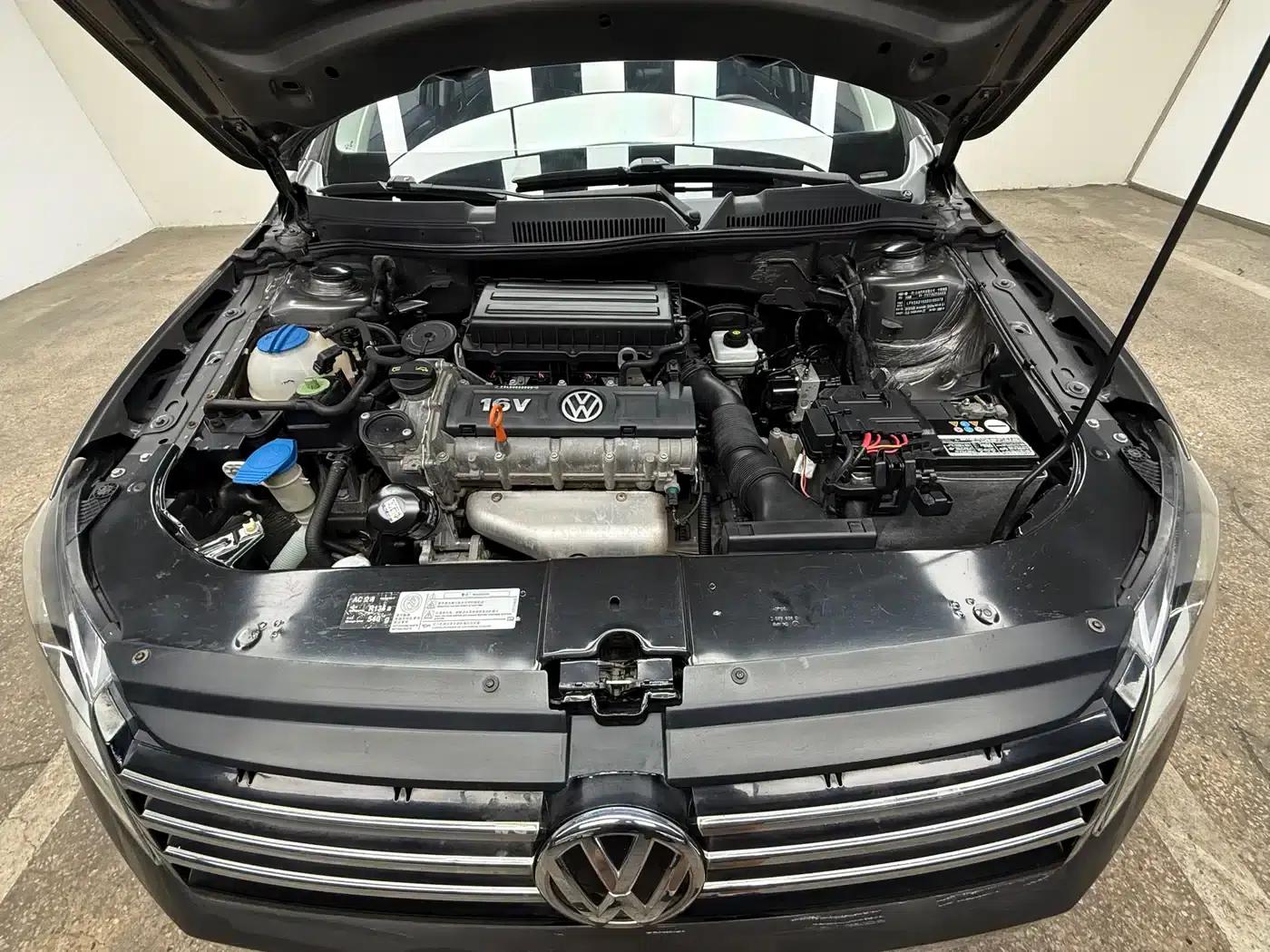2013 Volkswagen Bora 1.6L Automatic Comfort Model — миниатюра 4
