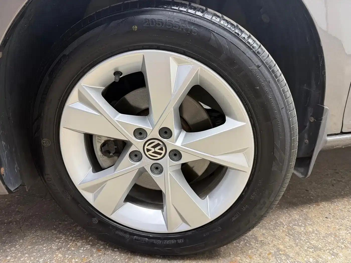 2013 Volkswagen Bora 1.6L Automatic Comfort Model — миниатюра 6