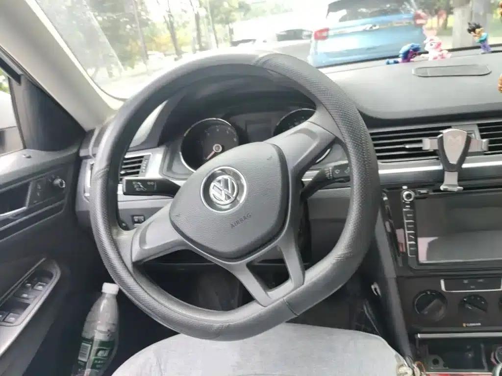 2017 Volkswagen Bora 1.6L Manual Fashion Edition — миниатюра 11