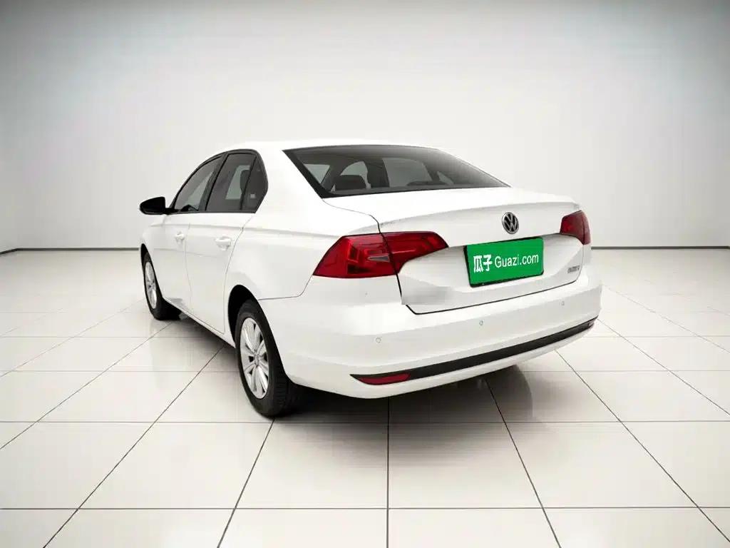 2017 Volkswagen Bora 1.6L Manual Fashion Edition — миниатюра 4