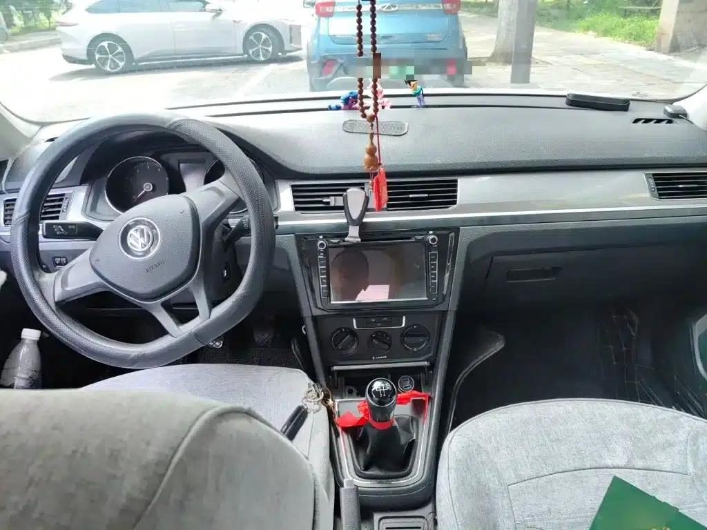 2017 Volkswagen Bora 1.6L Manual Fashion Edition — миниатюра 10