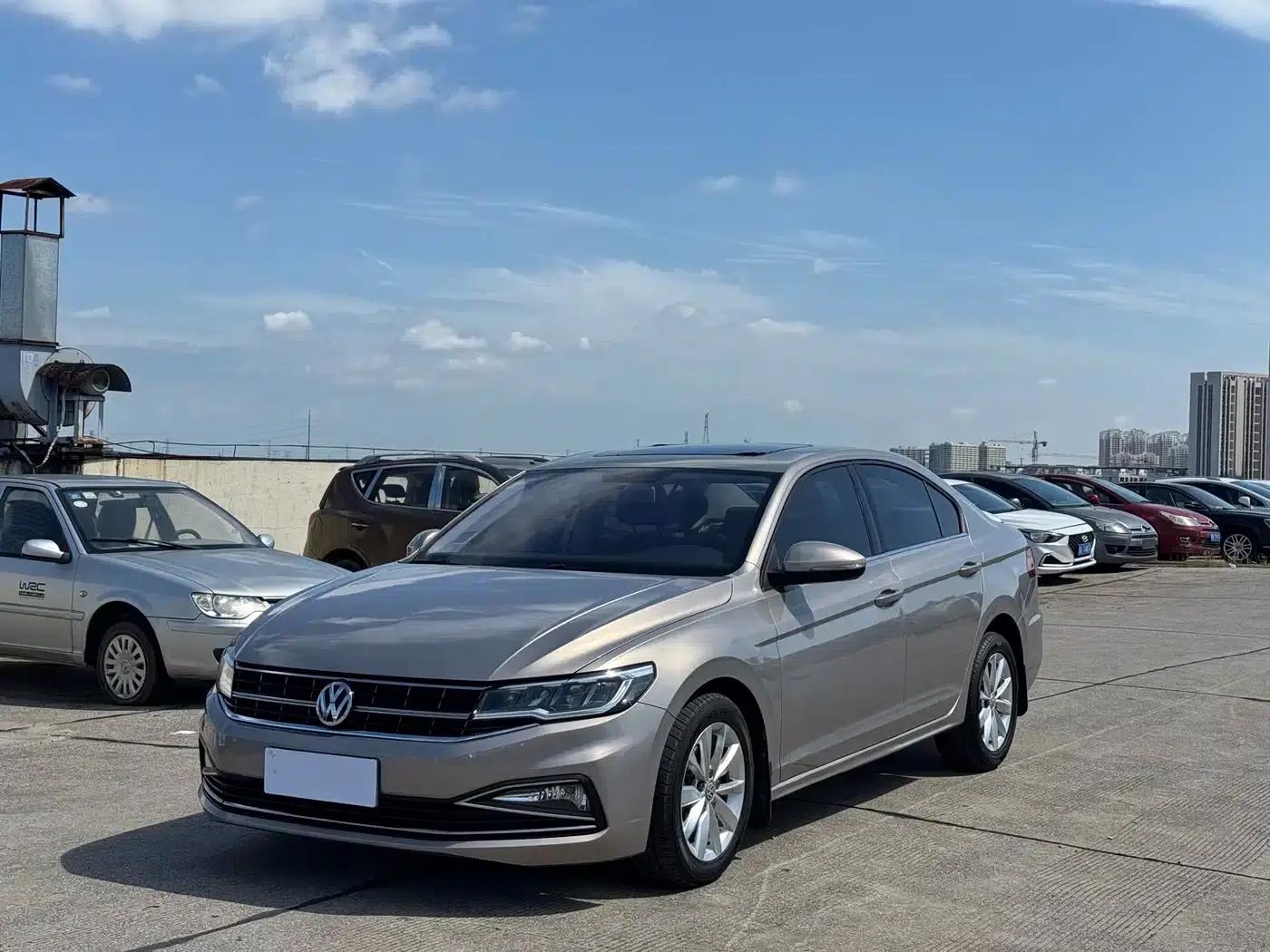 2019 Volkswagen Bora Facelift 1.5L Automatic Comfort Model (National V Emission Standard) — миниатюра 1