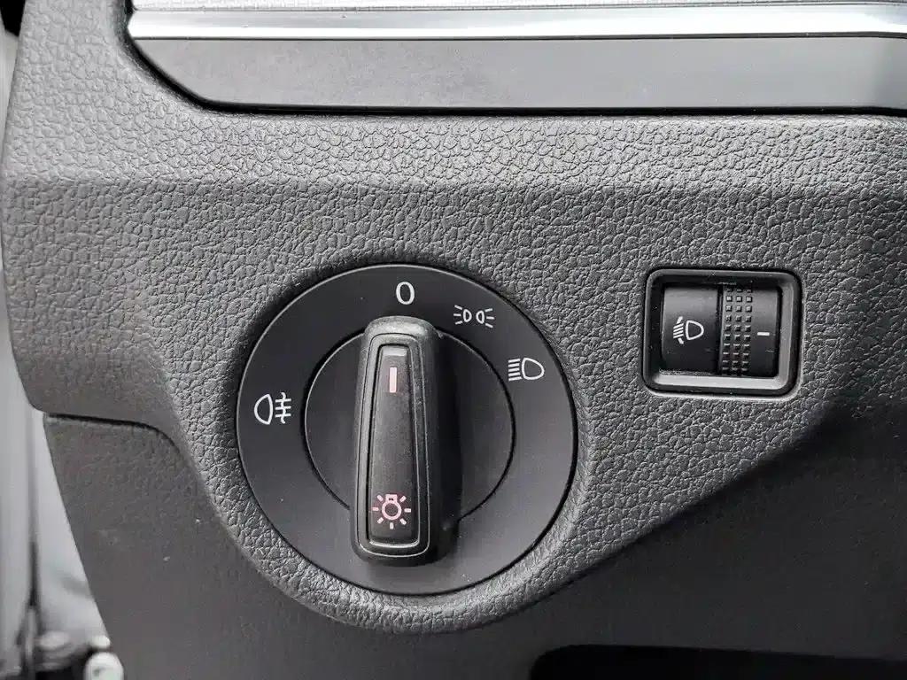 2017 Volkswagen Bora 1.6L Automatic Fashion Edition — миниатюра 21