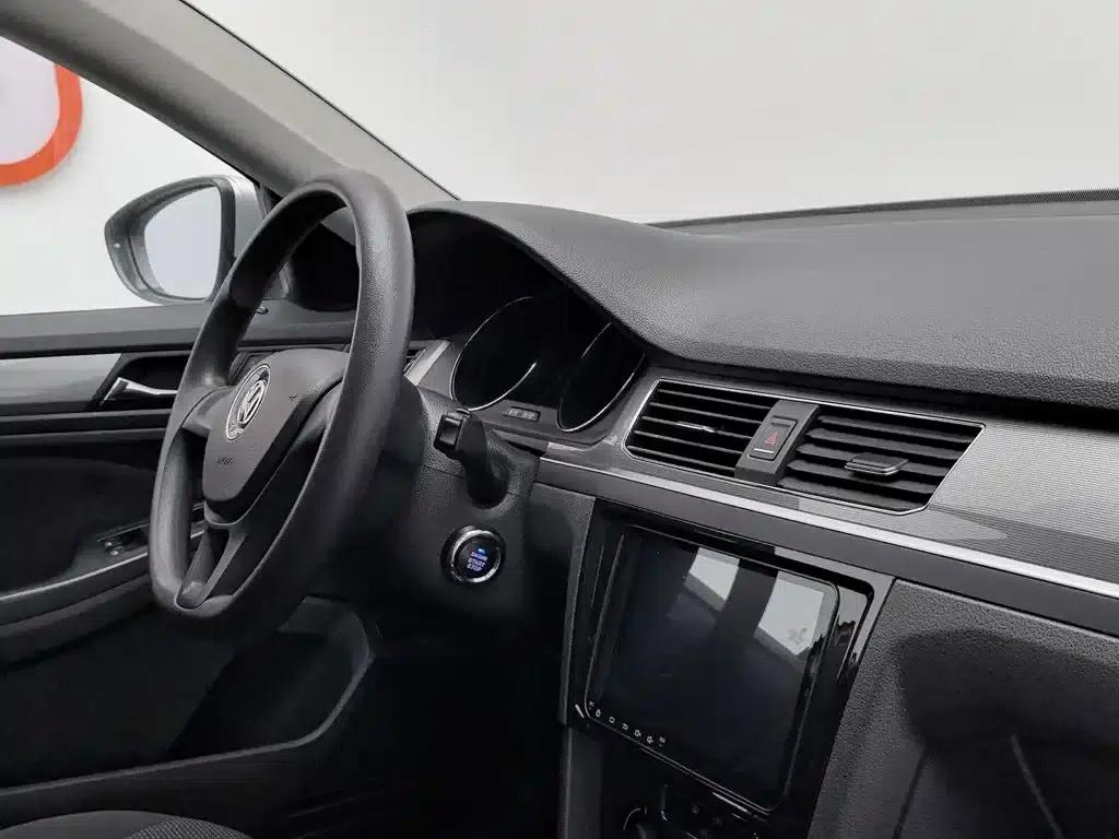 2017 Volkswagen Bora 1.6L Automatic Fashion Edition — миниатюра 22