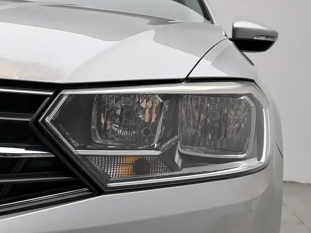 2017 Volkswagen Bora 1.6L Automatic Fashion Edition — миниатюра 7