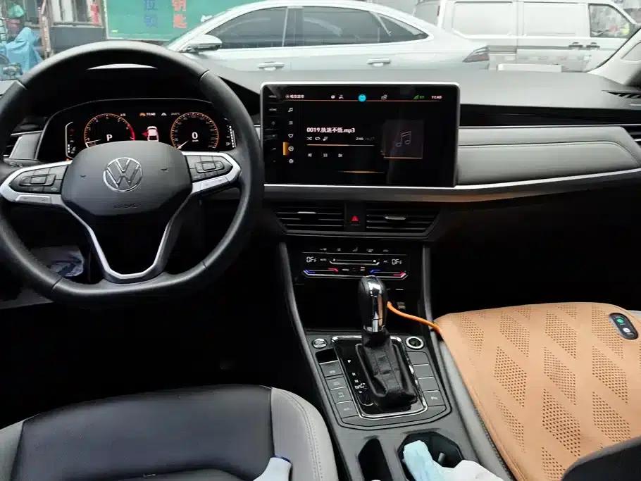 2023 Volkswagen Bora 300TSI DSG Premium Edition — миниатюра 12