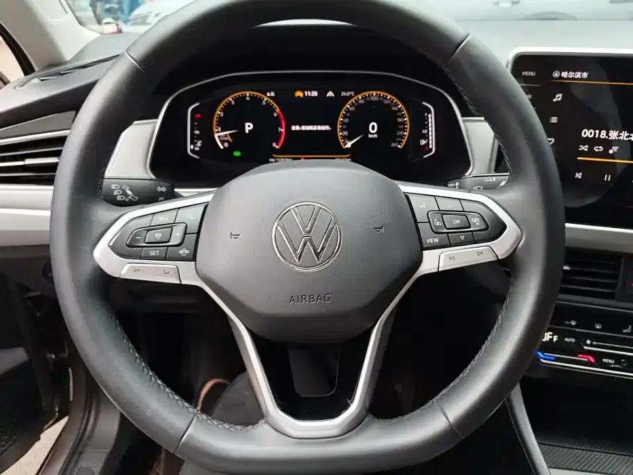 2023 Volkswagen Bora 300TSI DSG Premium Edition — миниатюра 15