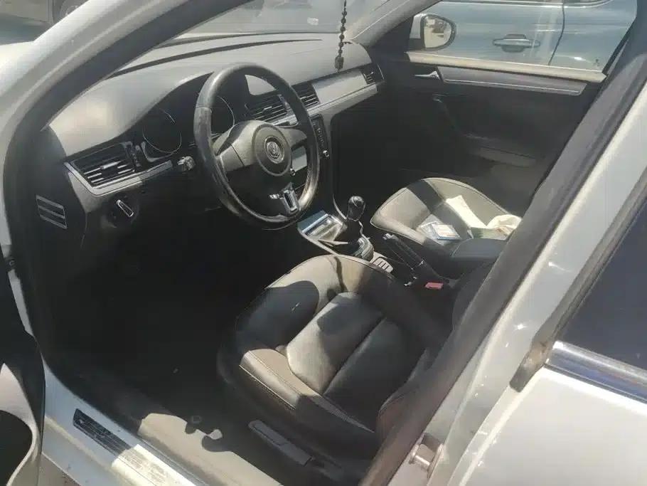 2015 Volkswagen Bora Value Edition 1.6L Manual Fashion Model — миниатюра 9