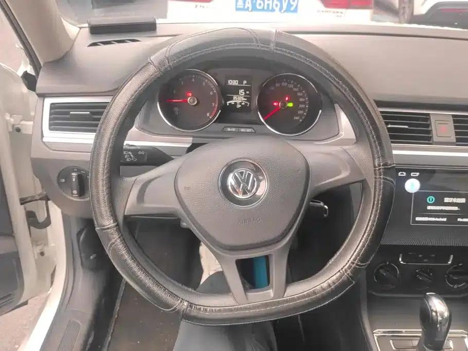 2019 Volkswagen Bora Legend 1.5L Automatic Fashion Model (China VI Emission Standard) — миниатюра 15