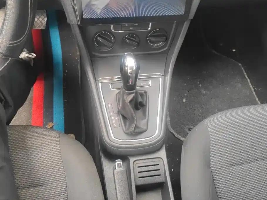 2019 Volkswagen Bora Legend 1.5L Automatic Fashion Model (China VI Emission Standard) — миниатюра 16