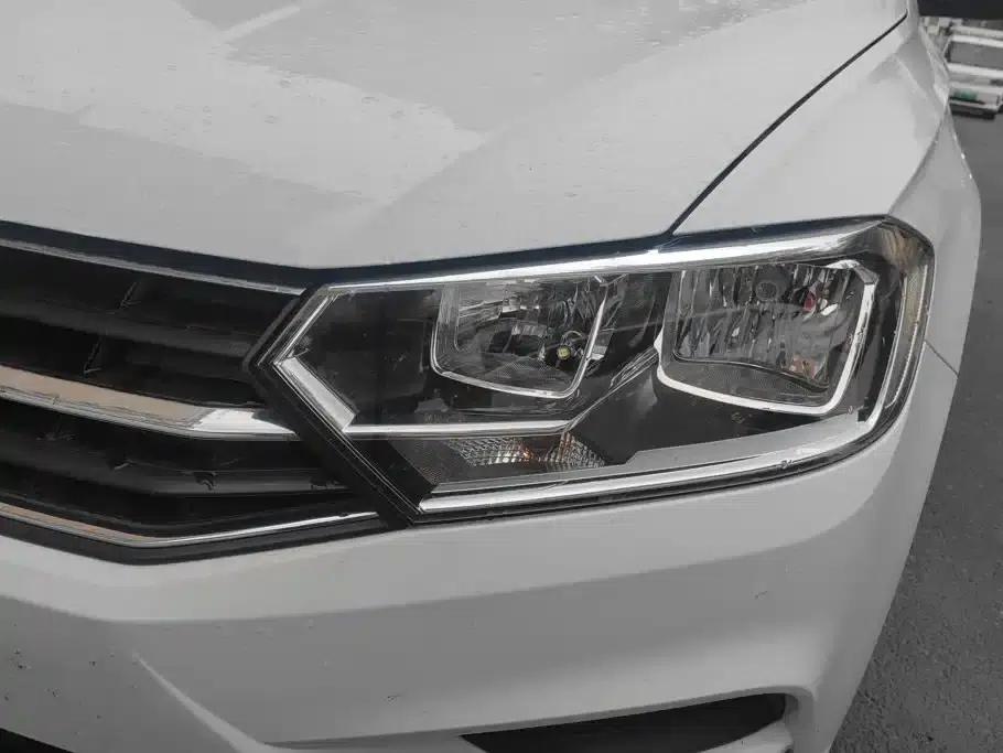 2019 Volkswagen Bora Legend 1.5L Automatic Fashion Model (China VI Emission Standard) — миниатюра 5