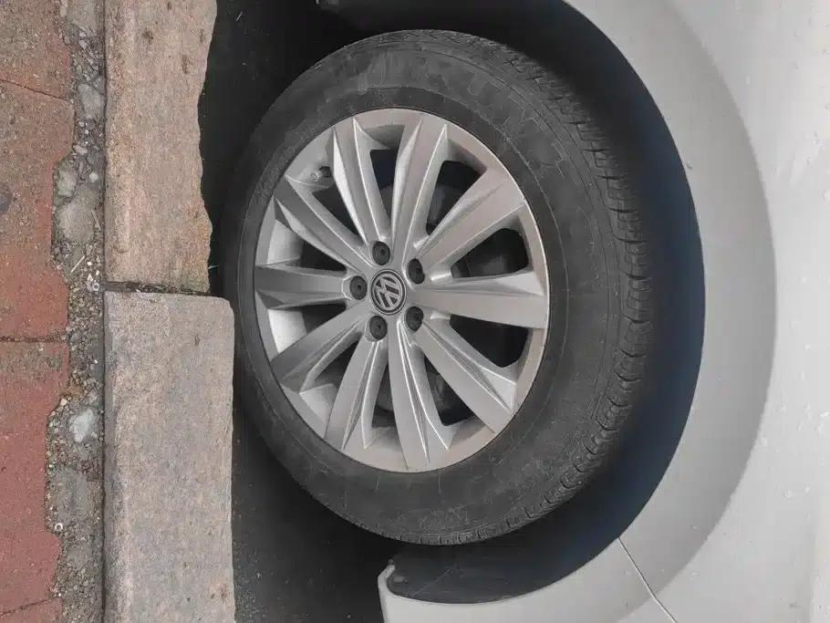 2019 Volkswagen Bora Legend 1.5L Automatic Fashion Model (China VI Emission Standard) — миниатюра 6