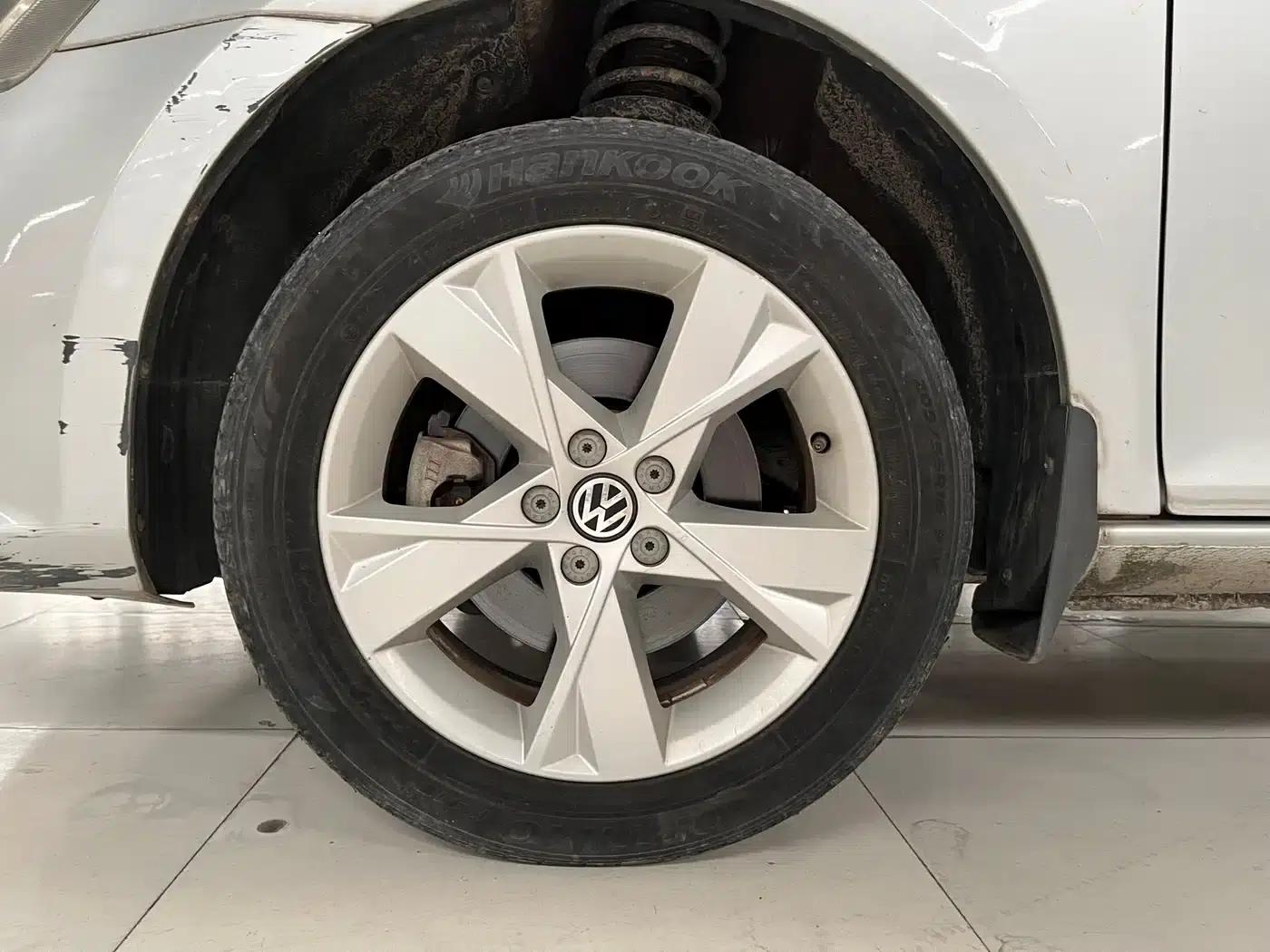 2014 Volkswagen Bora 1.6L Automatic Comfort Model — миниатюра 11