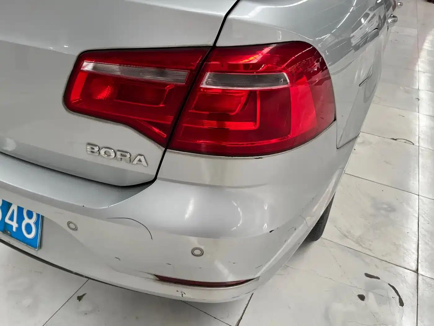 2014 Volkswagen Bora 1.6L Automatic Comfort Model — миниатюра 15