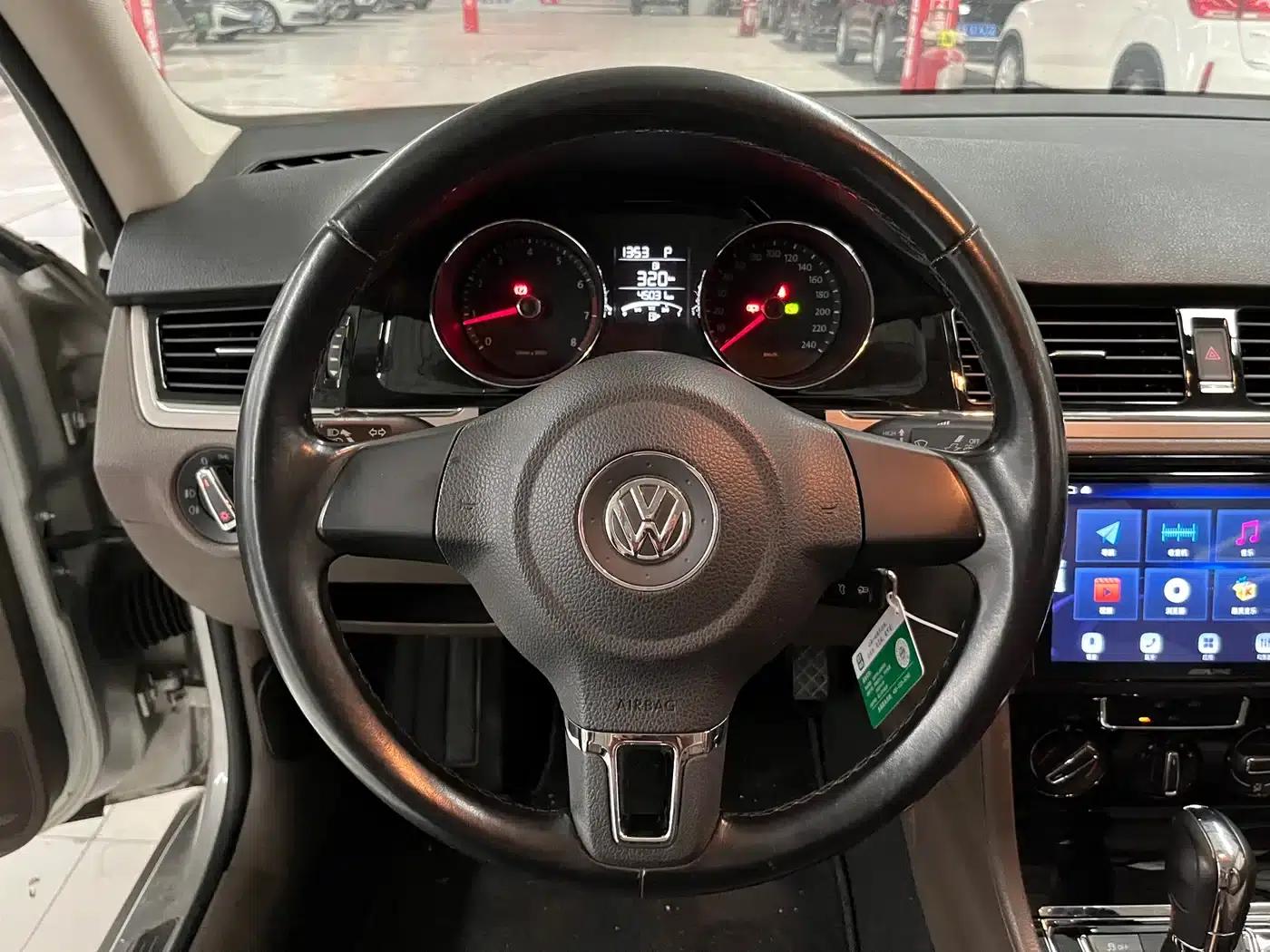 2014 Volkswagen Bora 1.6L Automatic Comfort Model — миниатюра 7