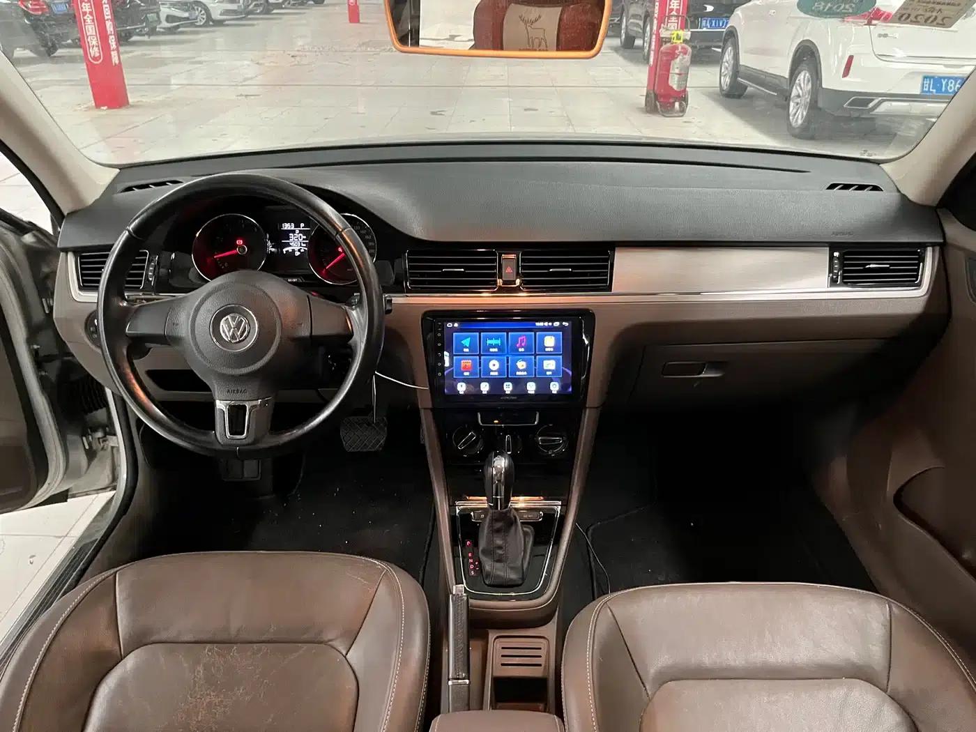 2014 Volkswagen Bora 1.6L Automatic Comfort Model — миниатюра 8