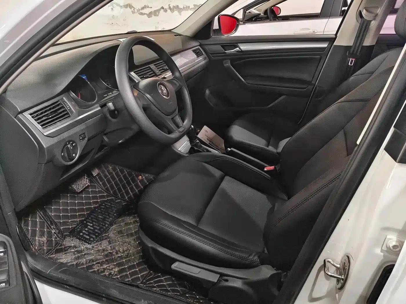 2017 Volkswagen Bora 1.6L Automatic Fashion Edition — миниатюра 4