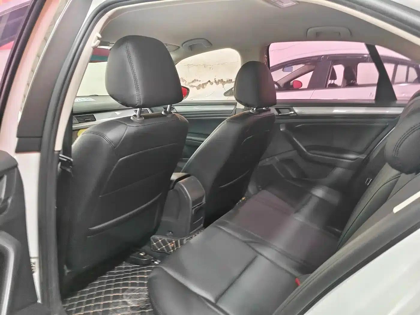2017 Volkswagen Bora 1.6L Automatic Fashion Edition — миниатюра 6