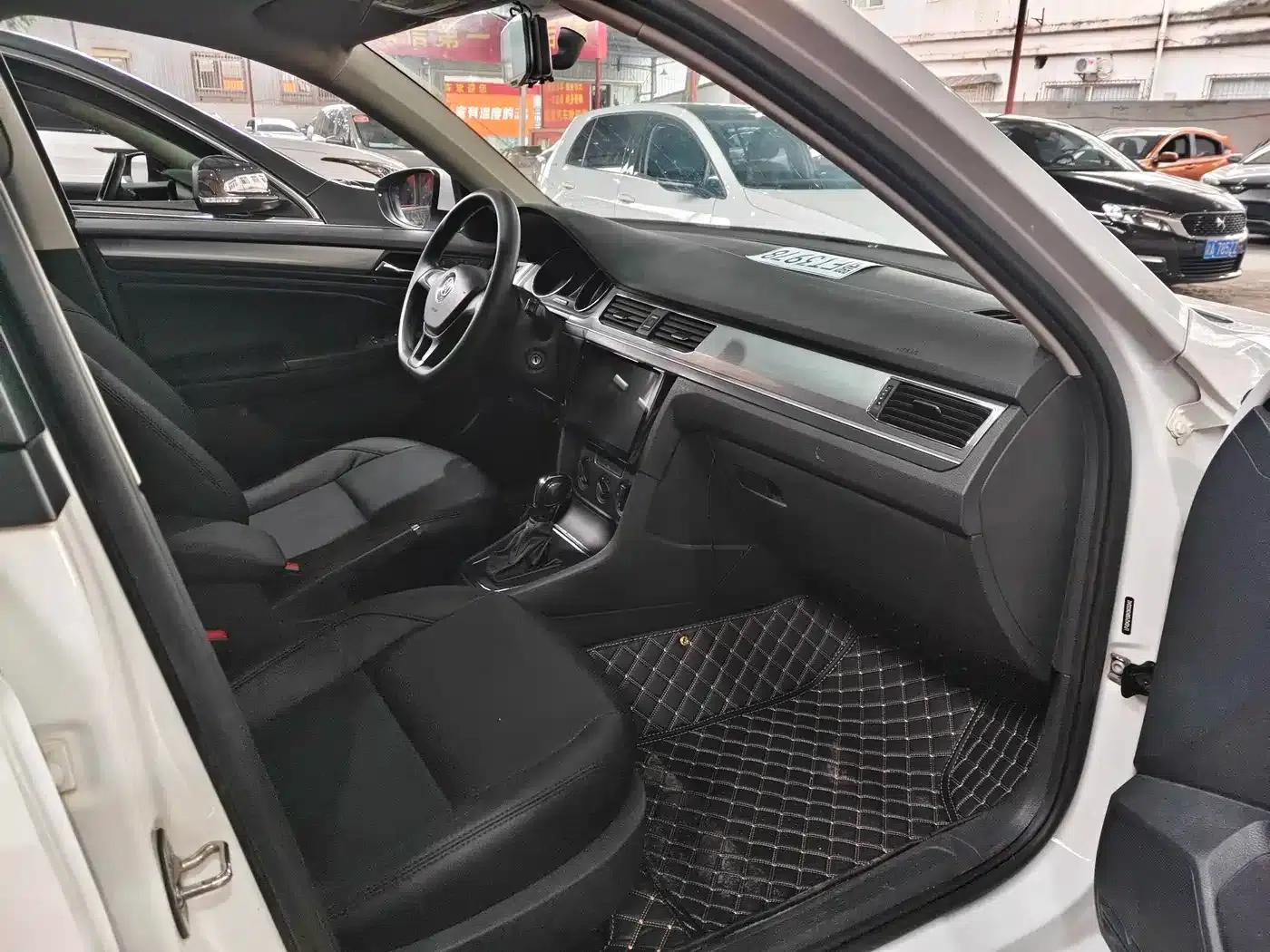 2017 Volkswagen Bora 1.6L Automatic Fashion Edition — миниатюра 7