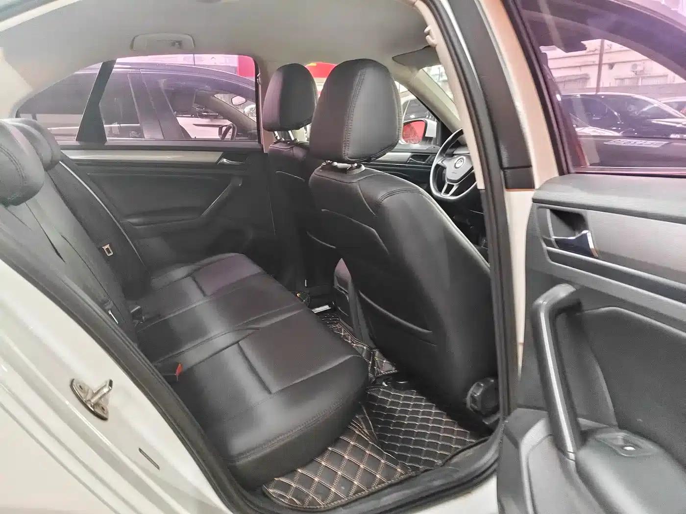 2017 Volkswagen Bora 1.6L Automatic Fashion Edition — миниатюра 8