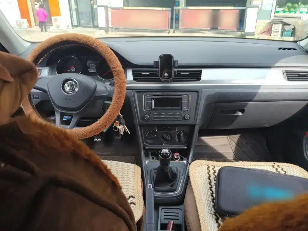 2017 Volkswagen Bora 1.6L Manual Fashion Edition — миниатюра 13